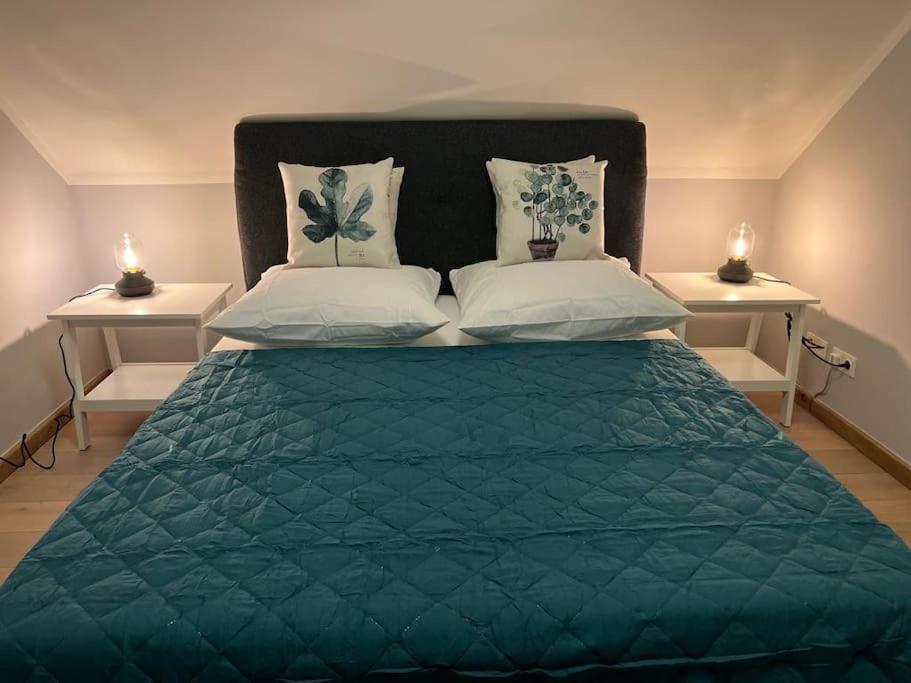 Apartament Historische Mit Garten, Luxus Meerbusch
